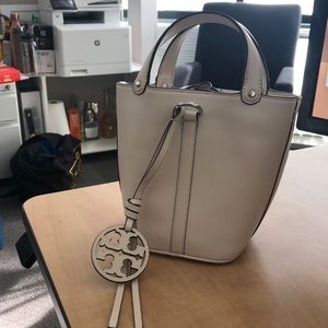 Tory Burch small bucket bag (White)